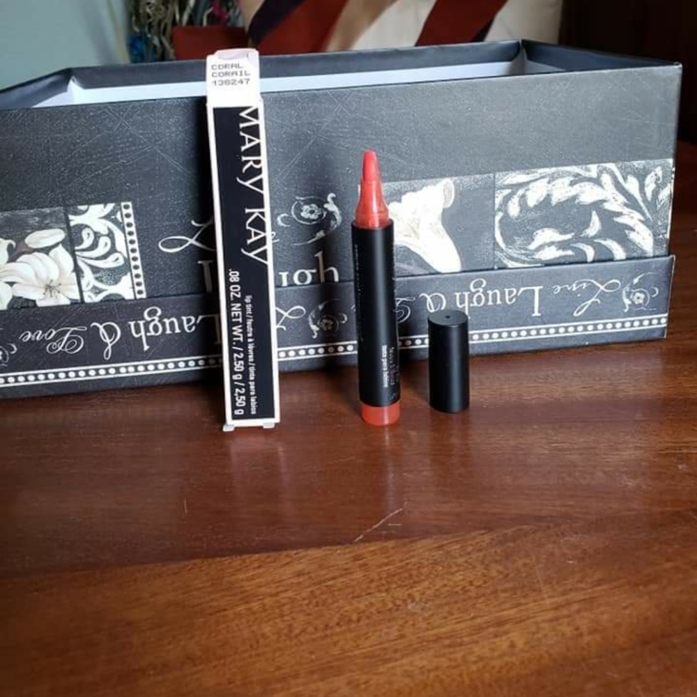 Lip stain